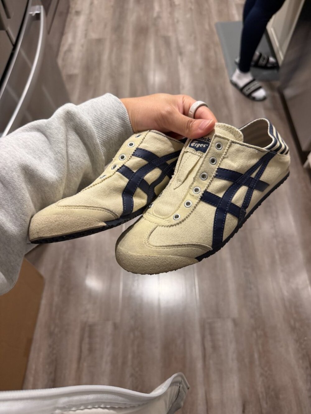 Women's Onitsuka Tiger Mexico 66 Paraty US 6, Natural & Navy